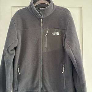 The NorthFace Men’s Zip jacket/fleece Size Medium